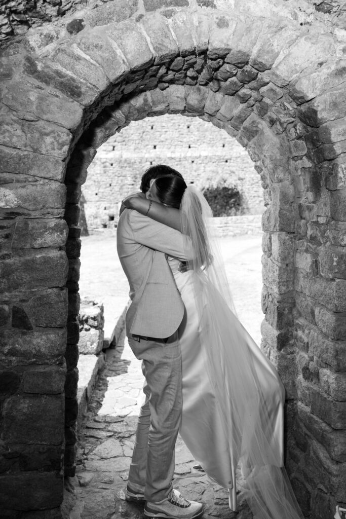 editorial wedding photographer at Gorey castle month Orgueil castle jersey Channel Islands, editorial couple portraits